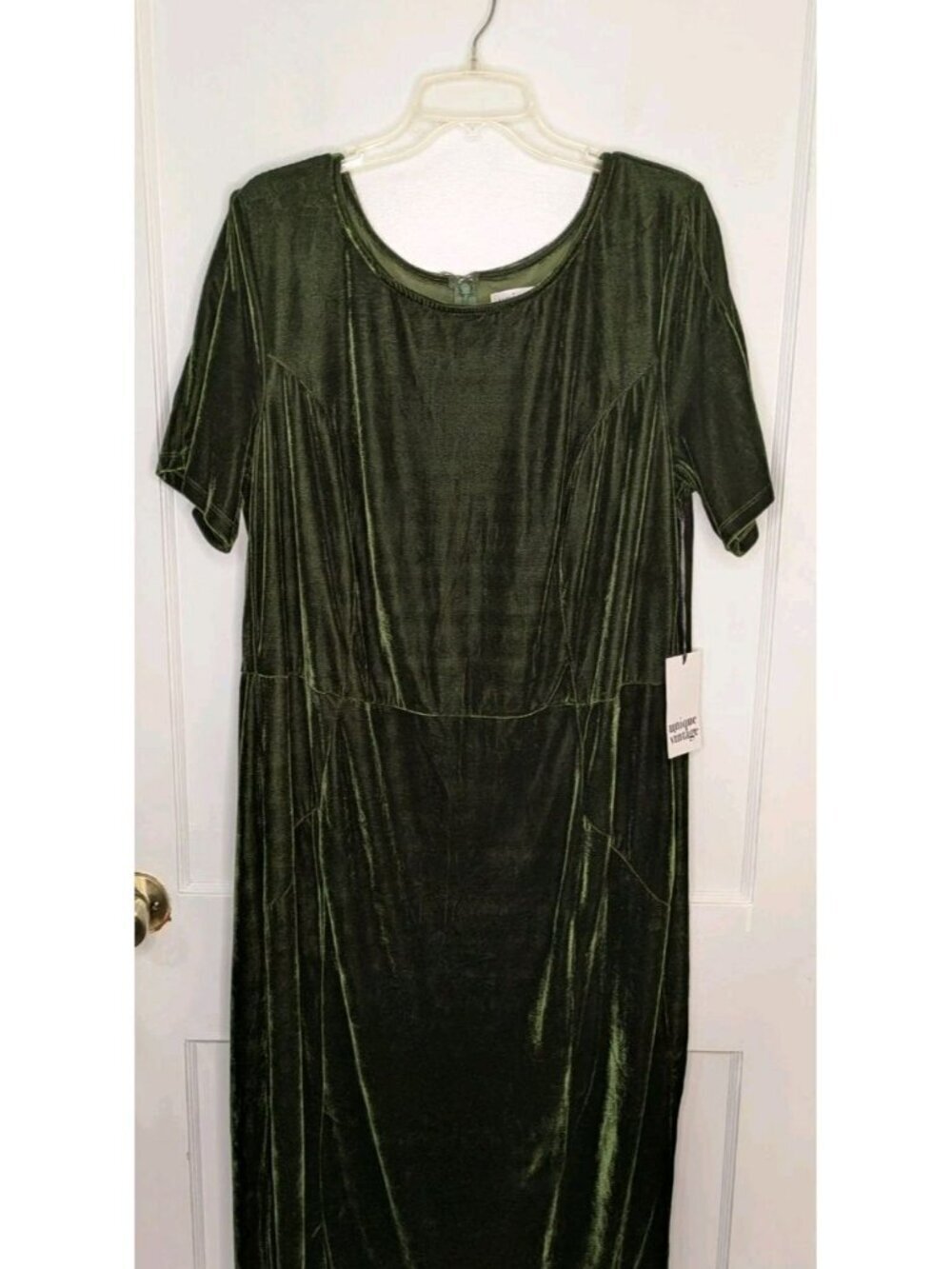 NWT Unique Vintage Dark Green Velvet Dress Short Sleeve Midi Wiggle Retro Sz 4X